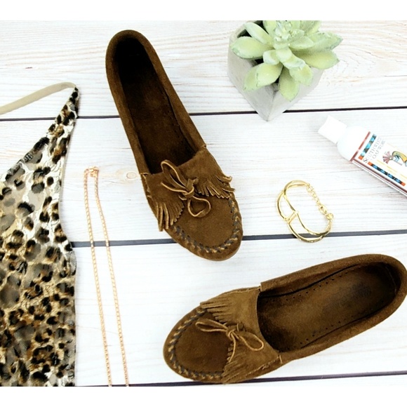 Minnetonka Shoes - Minnetonka suede driving moccasins tan 8 1/2